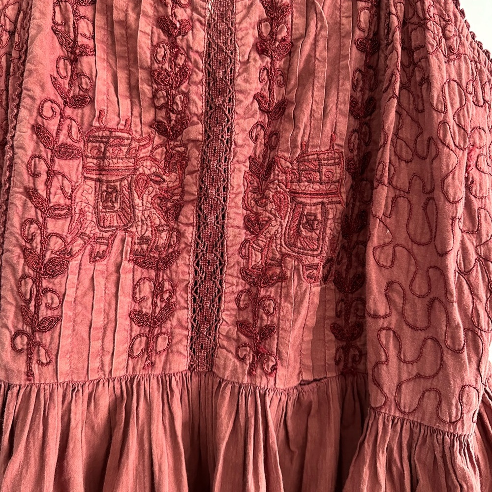 Boho dress embroidered in chest. Sleeveless. Cotton fabric - Picture 3 of 8